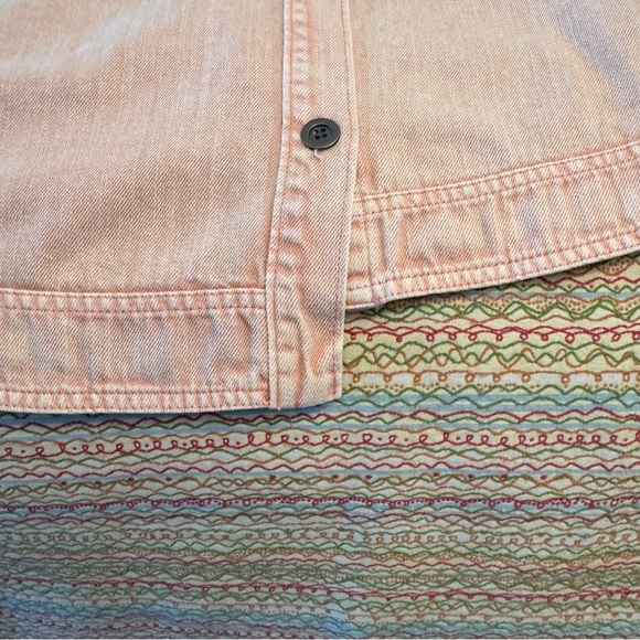 Le Lis Salmon Pink Jean Jacket Cropped Casual Style Size Large - Picture 3 of 9